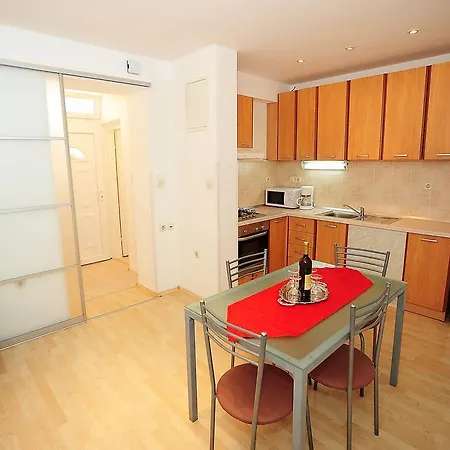 Apartment Mile